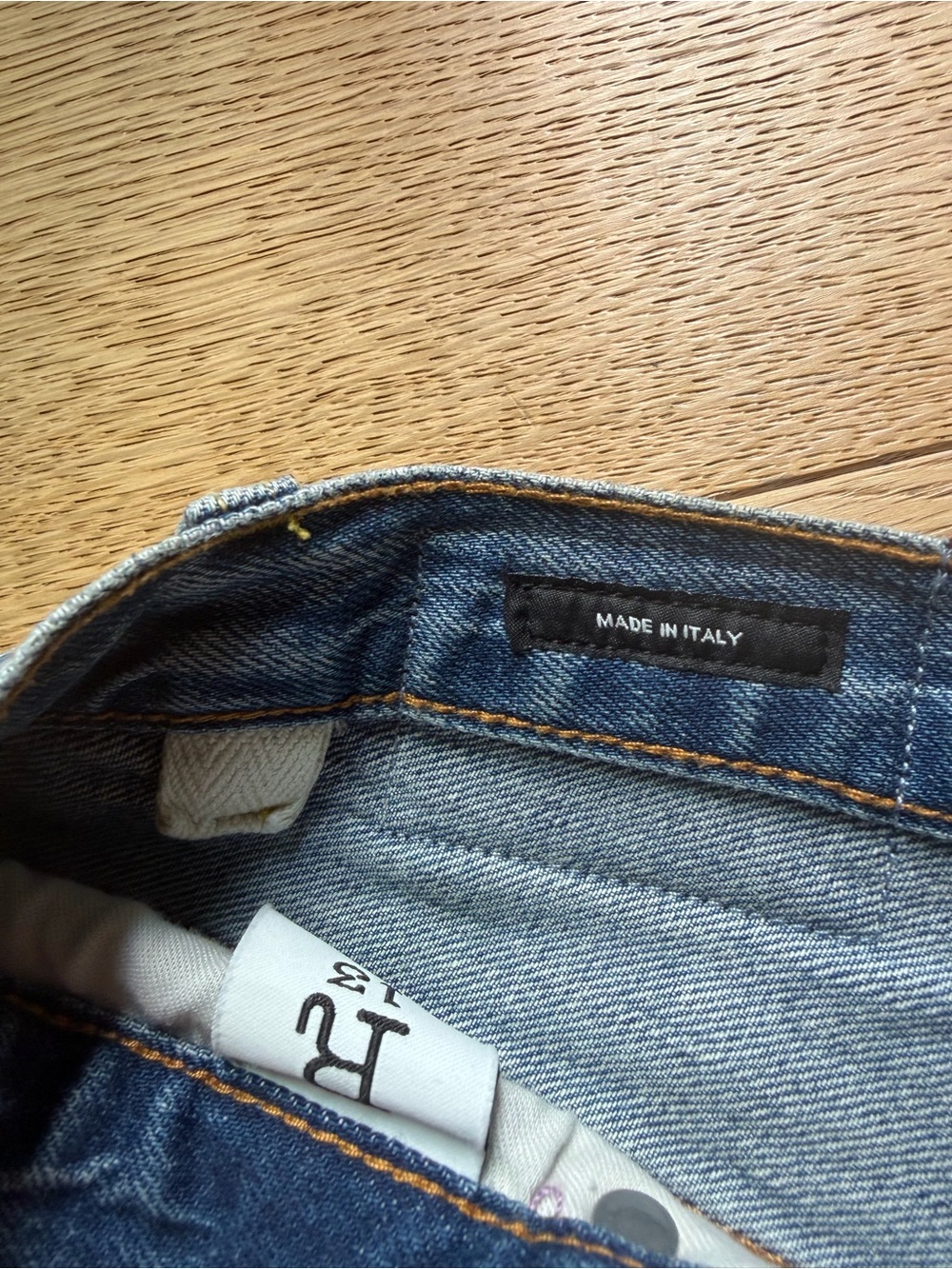 R13 Tailored Drop Denim Jean in Bain wash - 27 - Picture 16 of 17